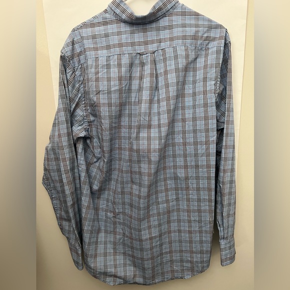 IZOD button up long sleeve - Picture 3 of 3